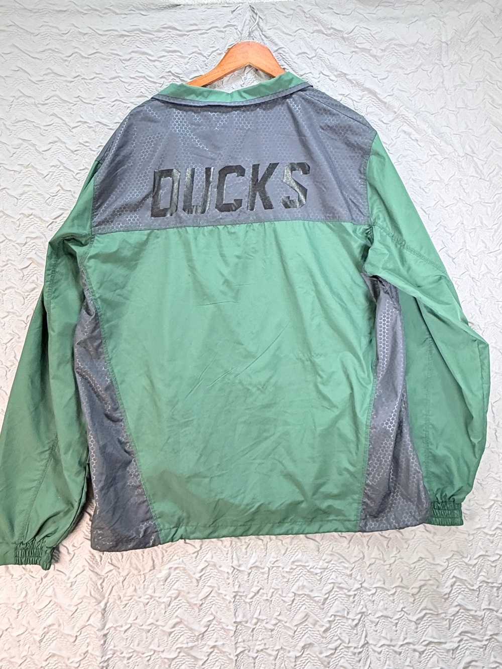 Oregon Ducks Colosseum Athletics Mens XL Lightweight Windbreaker Pullover Jacket - Picture 3 of 10
